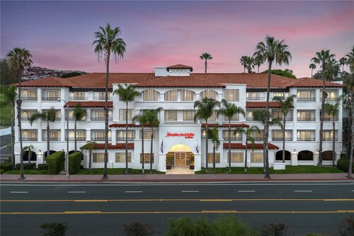 Hampton Inn & Suites San Clemente - Fully Renovated, Забронировать Отель Отели Сан-Клементе с завтраком, рядом с La Ventura Event Center, Завтраки