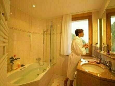 Albris, Prenota Hotel Maloja 