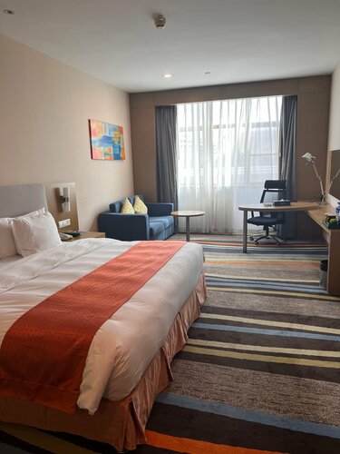 Guangzhou Baiyun Airport Rejoice by Argyle Hotel Rehe Metro Exit B, Rezervați Hotel Hoteluri în Guangdong cu parcare, Parcare