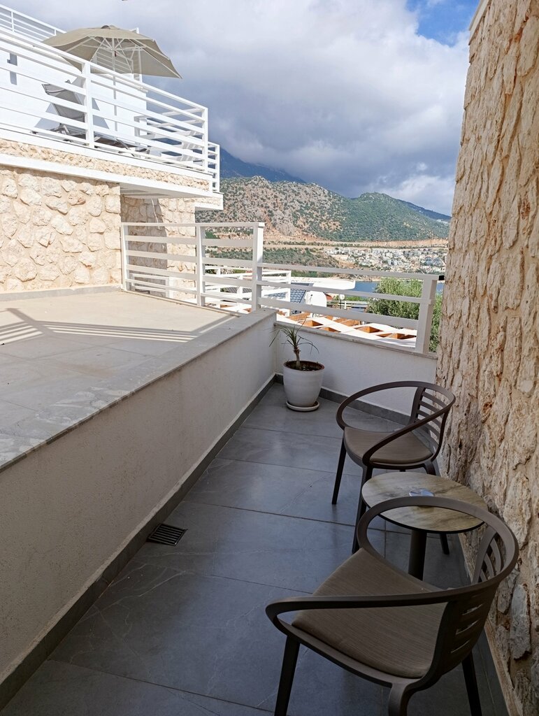 Saray Hotel