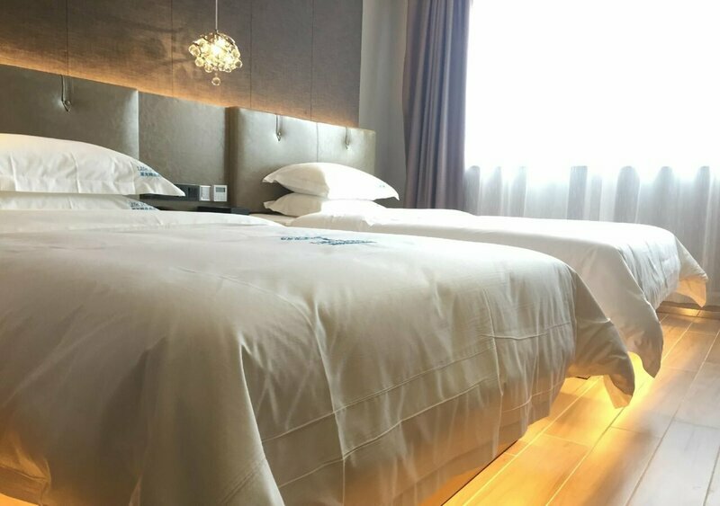 Guangzhou Lingyue Hotel