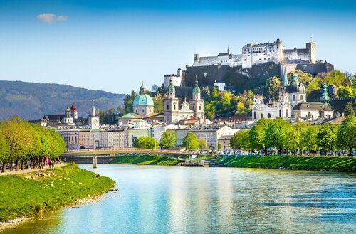 Holiday Inn - Salzburg City by IHG, Забронировать Отель  
