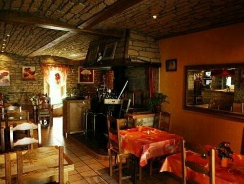 La Vieille Ferme Florenville, Забронировать Отель Флоранвиль Land of Semois
