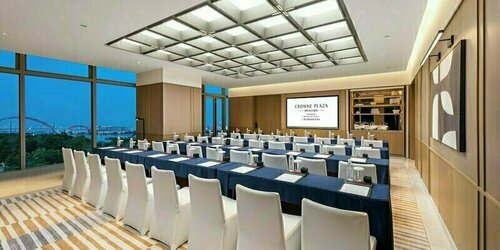Отель Crowne Plaza Guangzhou Window Of Canton By IHG, Забронировать Отель Хайчжу Гуанчжоу