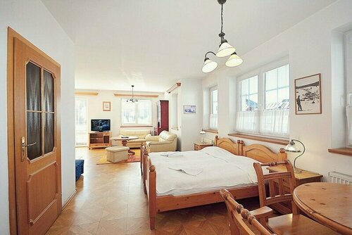 Hotel Bedriska Wellness Resort & Spa, Забронировать Курортный отель Отели Шпиндлерув-Млин с парковкой, рядом с Горнолыжный подъемник Святого Петра на горе План, Парковка
