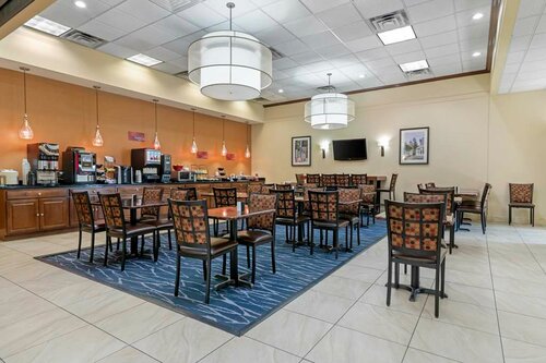Best Western Plus Augusta Civic Center Inn, Buchen Sie Hotel Augusta Maine