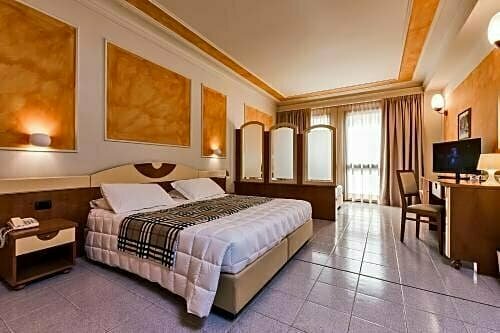 Albergo Papillon, Buchen Sie Hotel Cazzago San Martino Franciacorta