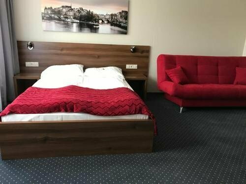 Hotel Europa, Забронировать Отель Эльблонг 