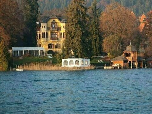 Schlossvilla Miralago, Забронировать Отель Пёрчах-ам-Вёртерзе Вертер-Зе, рядом с Congress Center Wörthersee