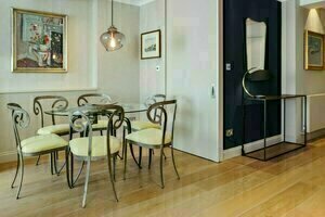 Beautiful 2 Bed 2 Bath Flat in South Kensington, Book Lejlighed Lejligheder i Merseyside, Lejlighed