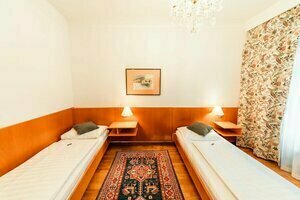 Hotel Markgraf, Забронировать Отель Клостернойбург Винервальд