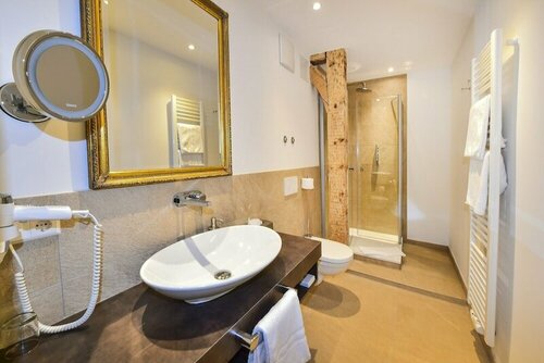 Schloss Hotel Wasserburg, Prenota Hotel Hotel 3 stelle a Baviera, 3*