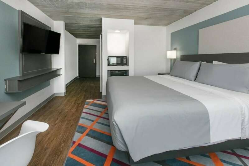 Tryp by Wyndham College Station