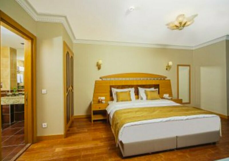 The Golden Park Hotel