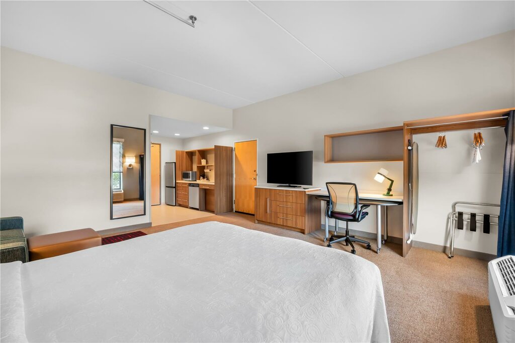 Home2 Suites by Hilton Charlotte Airport