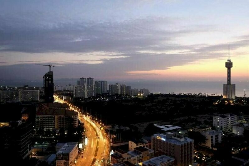 The Axis Pattaya by Kaisit