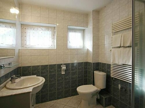 Relax Apartmenthouse, Забронировать Апартаменты/квартира Отели Хевиз с парковкой, Парковка