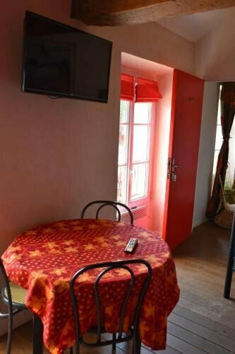 Appartements et Chambres Le Vaumurier de Saint Lambert, Забронировать Отель  