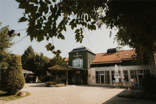 Hotel Bayerischer Hof Miesbach, BW Premier Collection, Book Hotel Hotels in German Alps with Parking, Parking