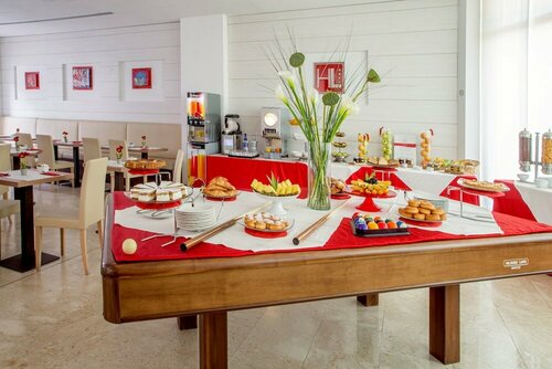 Phi Hotel Milano, Buchen Sie Hotel 4-Sterne-Hotels in Baranzate, 4*