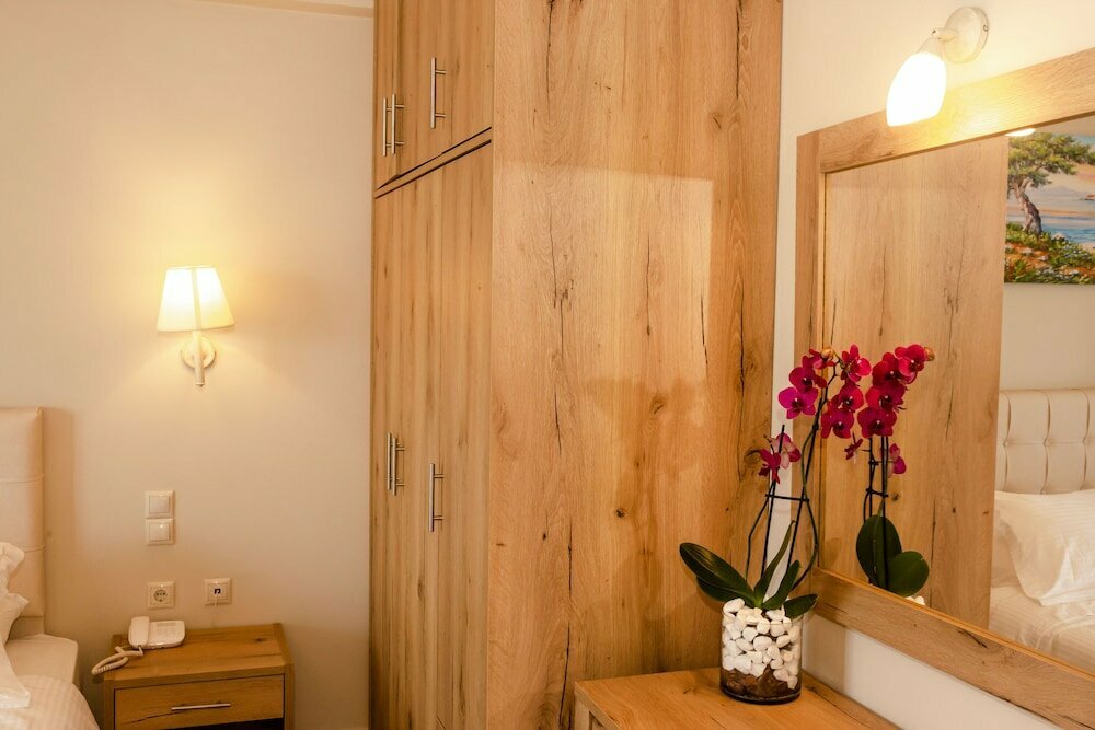 Robolla Beach Aparthotel