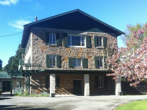 The Mill House, Забронировать Гостевой дом Герберт Waitaki District
