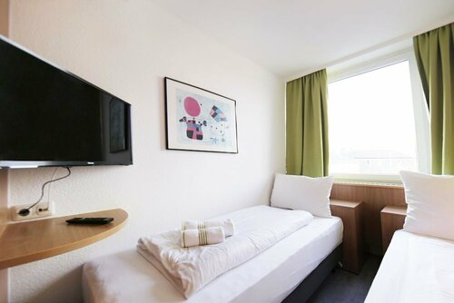 bp24 Hotel Aachen, Забронировать Отель Отели Ахен с питанием, рядом с Марширтор, Пансион