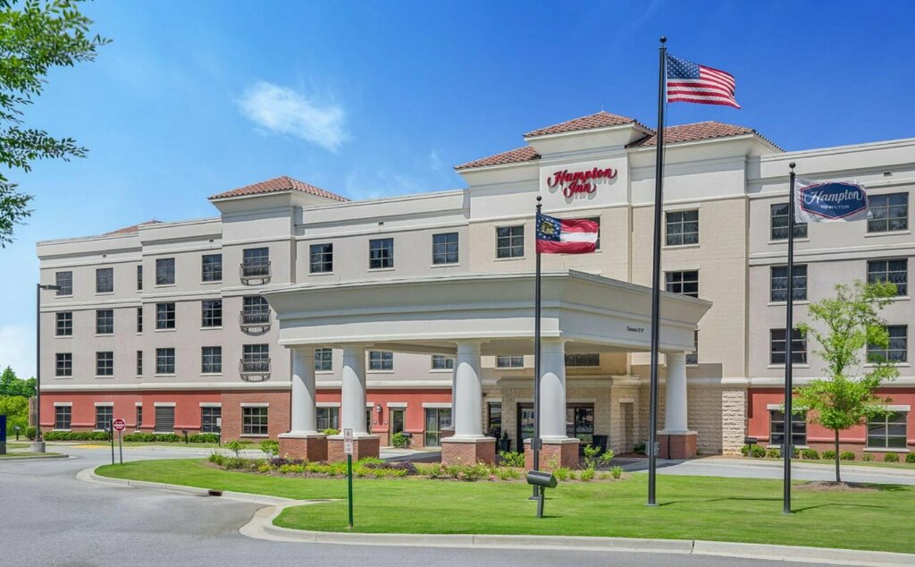 Hampton by Hilton