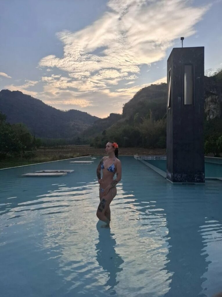 Avatar Miracle Hotel