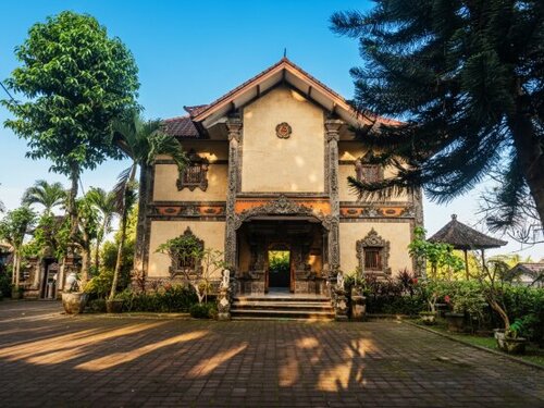Puri Saron Madangan, 予約 ホテル Semarapura Klungkung