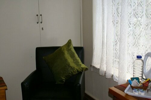 Emerald Guesthouse, Book Pension Hoteller i Kempton Park med pool, Swimmingpool