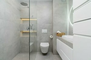 Modern Apartment With Parking by Renters