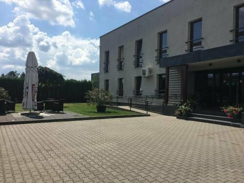 Hotel Vis A Vis, Book Hotel Olesnica Lower Silesia