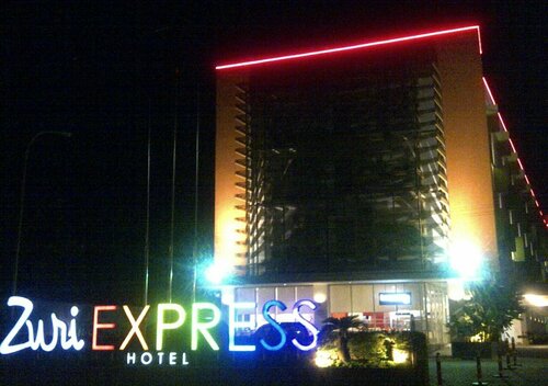 Zuri Express Palembang, Забронировать Отель Палембанг Суматра