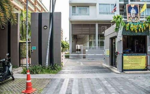 Locals Bangna Elements Srinakarin, Забронировать Отель Отели Центрального Таиланда с бассейном, Бассейн