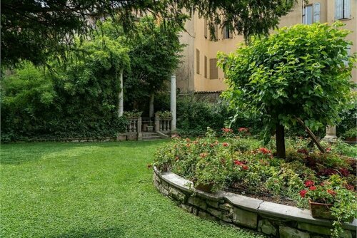 Hotel Canalgrande, Varaa Hotelli Modena Emilia-Romagna, lähellä Modena Theatre