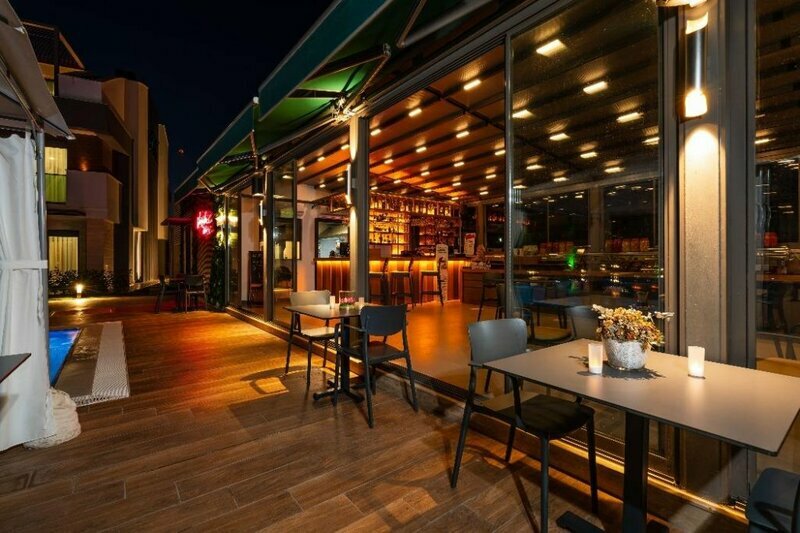 Veranda Beach Suites