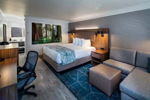 Best Western Plus Humboldt Bay Inn, Забронировать Отель Отели в центре Юрика, в центре
