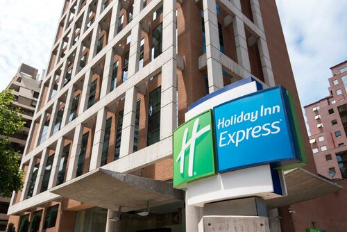 Holiday Inn Express Santiago Las Condes by IHG, Забронировать Отель Витакура Сантьяго, рядом с Станция метро Los Leones