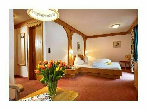 Alpenhotel Linserhof, Prenota Hotel Hotel a Tirolo con piscina, Piscina