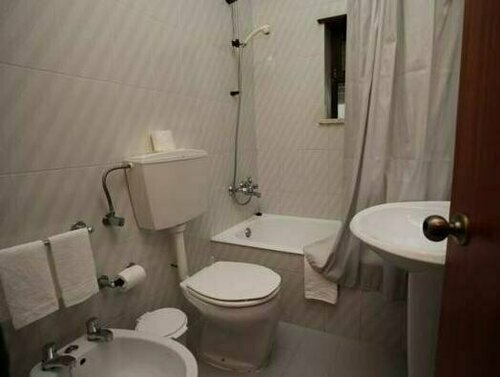 Hotel Verde Pinho Bed&Breakfast, Забронировать Отель Отели Бейра-Алта с завтраком, Завтраки