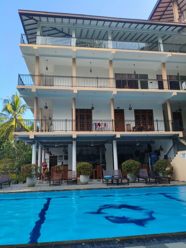 Coral Palm Villa and Apartment, Забронировать Апартаменты/квартира Отели Унаватуна с бассейном, рядом с Пляж Unawatuna Beach, Бассейн