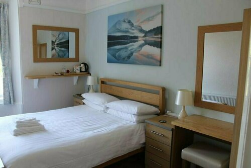 The Bay House Lake View Guest House, Rezervați Pensiune Pensiuni în Merseyside, Pensiune