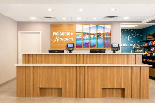 Hampton Inn & Suites Chicago/Saint Charles, Buchen Sie Hotel St. Charles Illinois