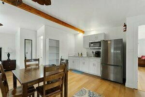 Large Studio w extra Sofa Bed