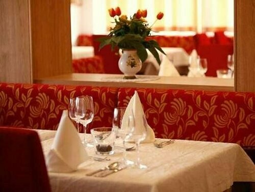 Hotel Alpenroyal, Забронировать Отель Отели Фис с бассейном, рядом с Горнолыжный подъемник Пошилифт, Бассейн