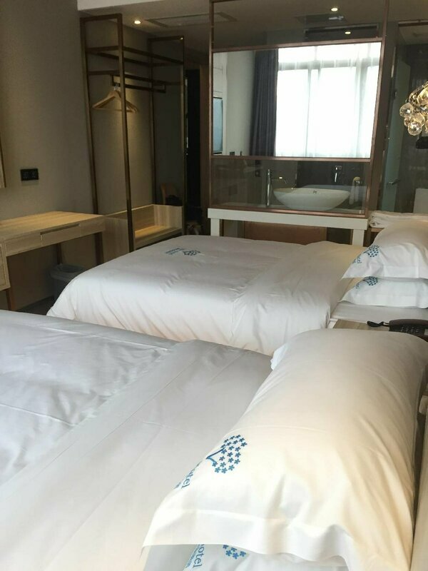 Guangzhou Lingyue Hotel
