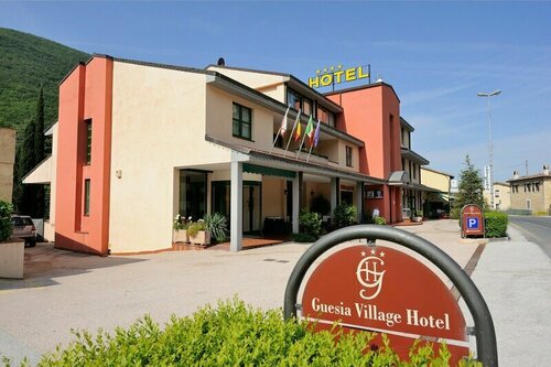 Guesia Village Hotel & Spa, Rezervovat Lázně / Resort Foligno Umbrie