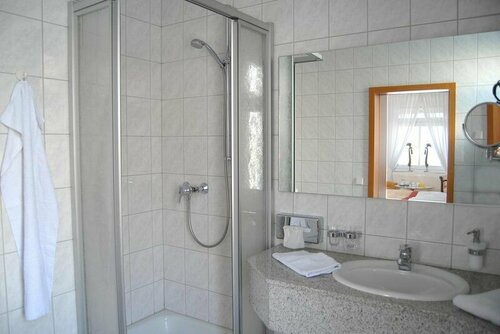Böhlers Landgasthaus, Забронировать Отель Отели Бад-Дрибург 3 звезды, 3*