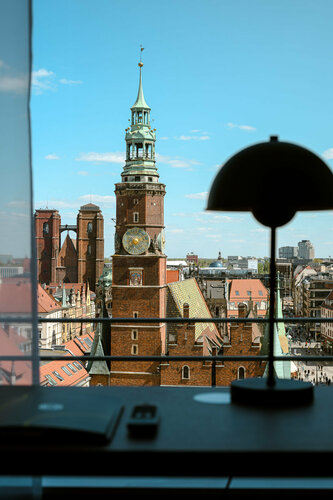 B&B HOTEL Wrocław Old Town, Забронировать Отель «постель и завтрак» Отели Вроцлава с парковкой, рядом с New Horizons Cinema, Парковка